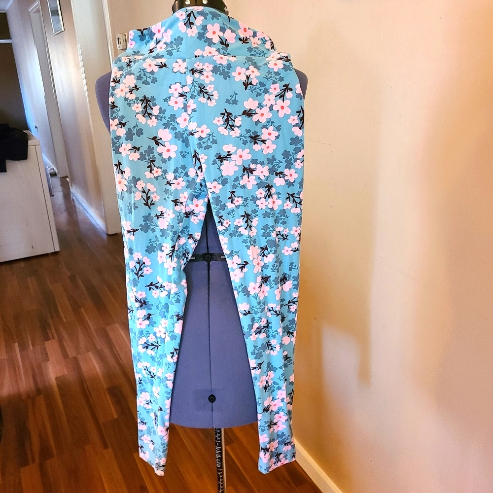 LulaRoe pink flower leggings